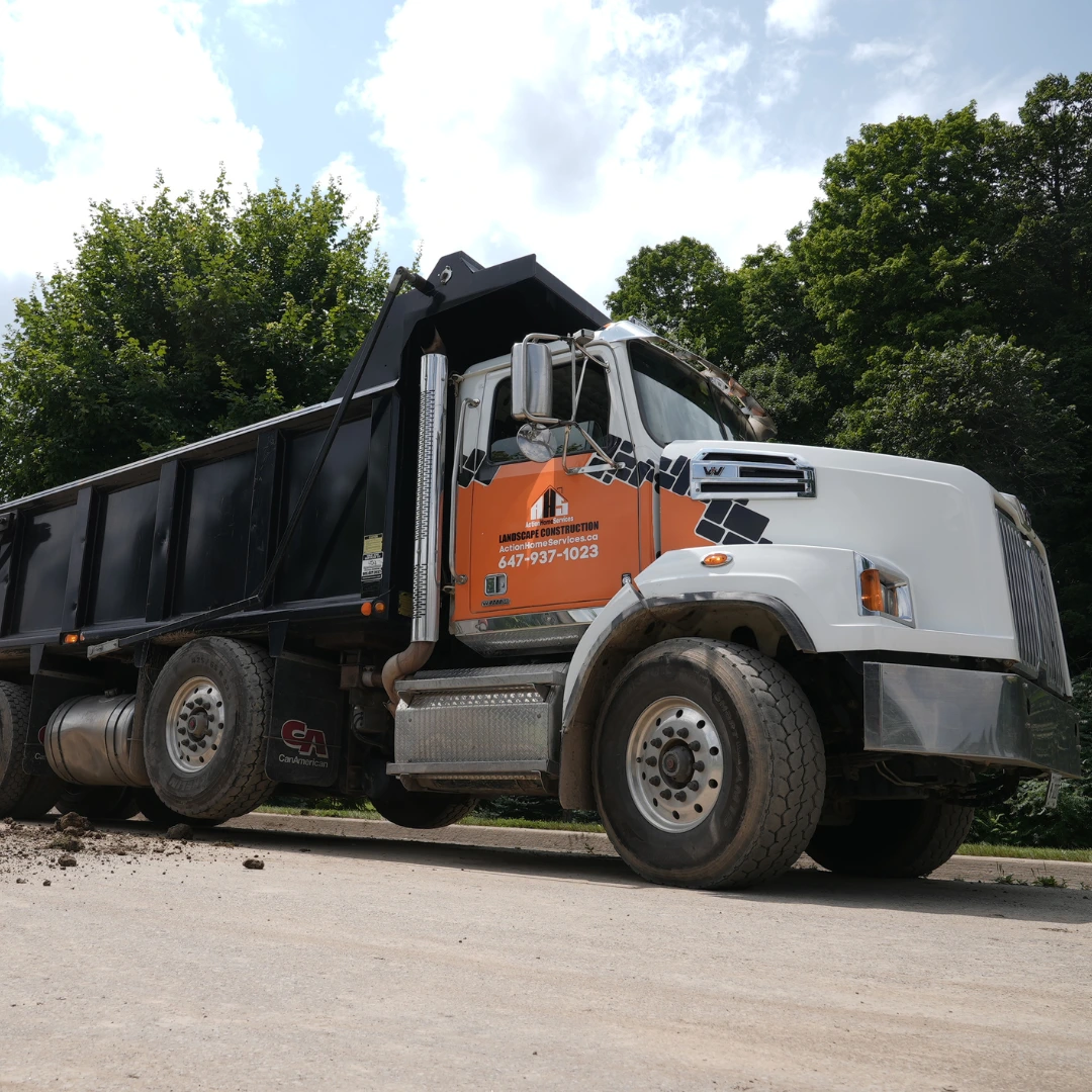 tri axle dump truck rental oshawa